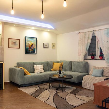 Nikka Apartments Malinska Luaran gambar