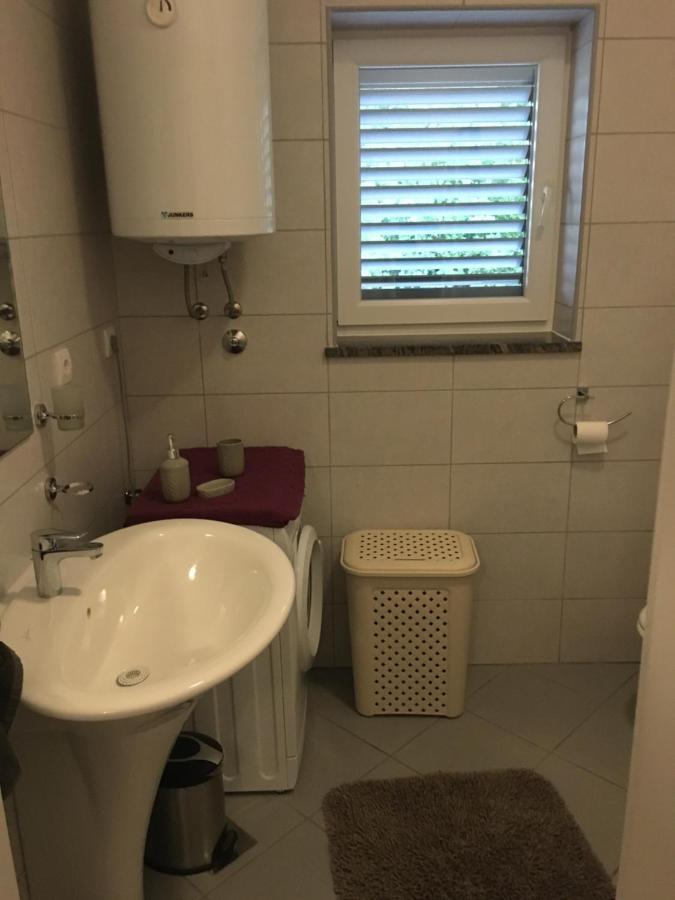 Nikka Apartments Malinska Luaran gambar