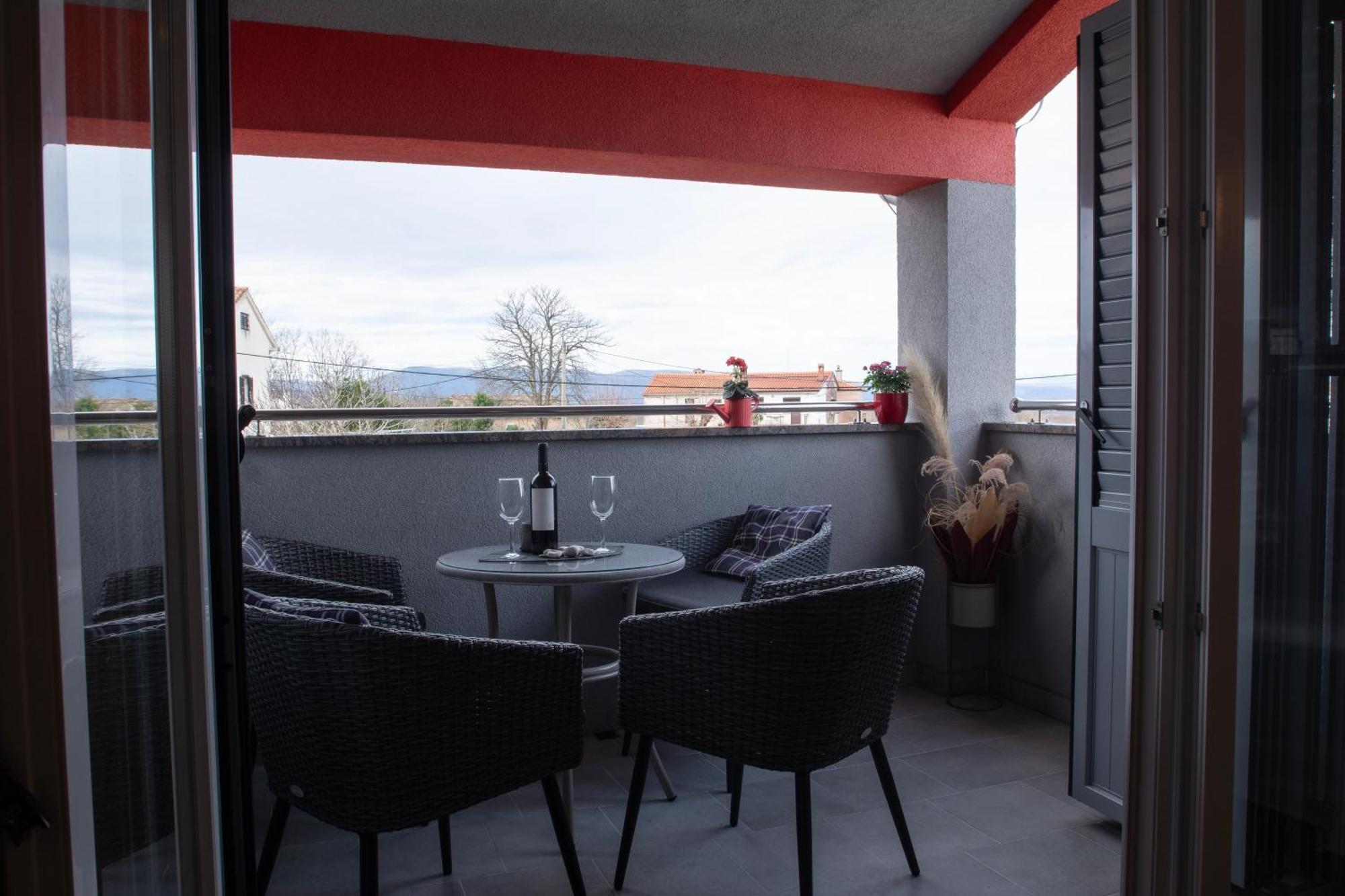 Nikka Apartments Malinska Luaran gambar